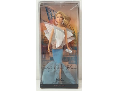 The Curio Collection (A979) - Lot 8202