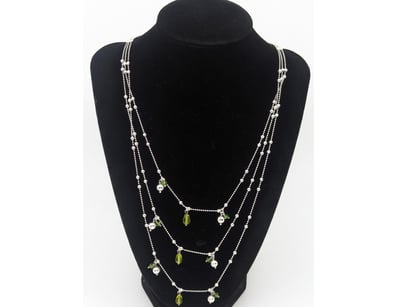 SILVER AND GLASS NECKLACE


583010+47


