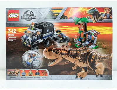 LEGO Jurassic World set 75929 "Carnotaurus Gyrosph...