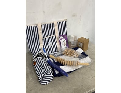 Unclaimed Freight (GCA1007) - Lot 286