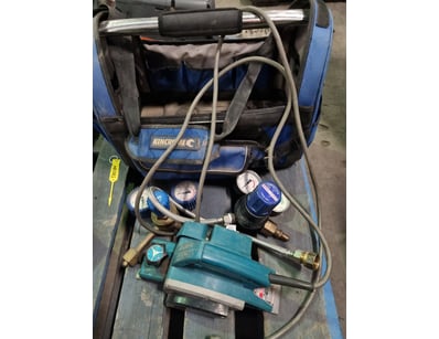 Professional pneumatic nailer kit in blue Kincrome...