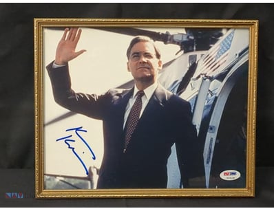 AUTOGRAPHED PHOTOGRAPH OF KEVIN KLINE.

Item Size:...