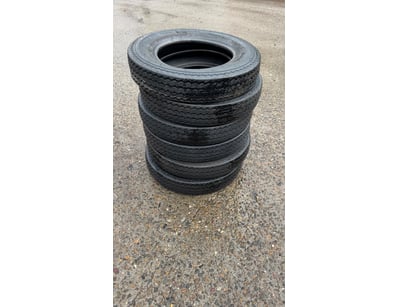 6 x tyres for trailer

