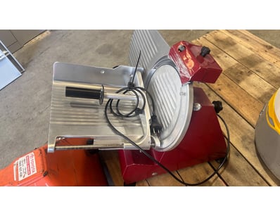 RFE FAF300i Meat Slicer Serial No. N230005892023
D...