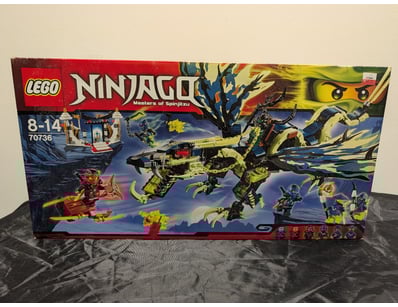 **UNRESERVED** LIFETIME COLLECTION OF LEGO PART... - Lot 786