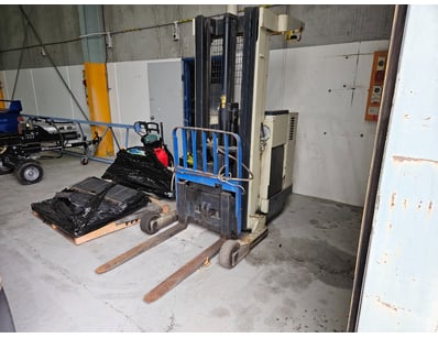 Crown Walkie Stacker

Year: Unknown
Make: Crown...