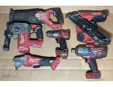 Cordless Milwaukee 18V Tools. 1 X M18 Cn15Ga Naile...