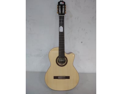 Gadgets, Music & Pastimes (A984) - Lot 266