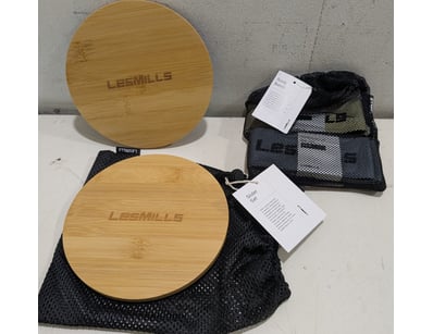 Les Mills fitness accessory bundle comprising two ...