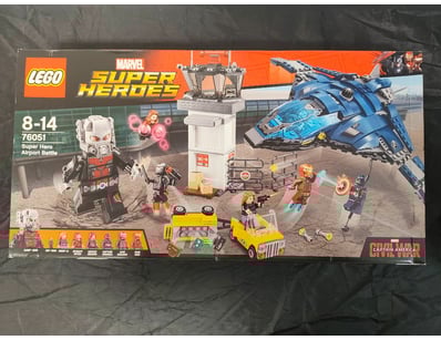 **UNRESERVED** COOKIE'S LIFETIME COLLECTION OF ... - Lot 924