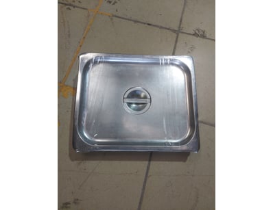 x5 stainless steel lids, condition may vary

Dim...