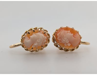 GOLD PLATED CAMEO EARRINGS


583010+213


