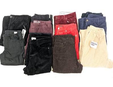 Entire Vintage Clothing Store Liquidation (ON11... - Lot 213