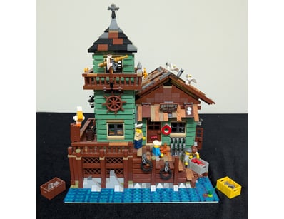 **UNRESERVED** LIFETIME COLLECTION OF LEGO PART... - Lot 116