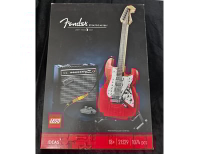 **UNRESERVED** COOKIE'S LIFETIME COLLECTION OF ... - Lot 971