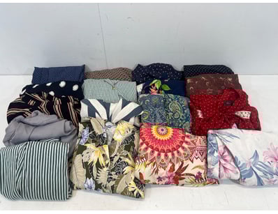 Entire Vintage Clothing Store Liquidation (ON11821) - Lot 26