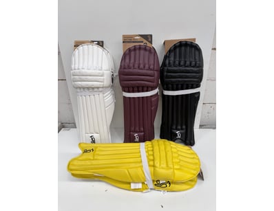 Assortment of 4xKookaburra Batting Pads in differe...