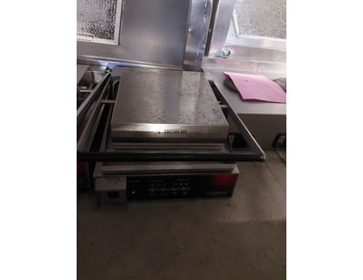 Woodson commercial panini/contact grill with dual ...