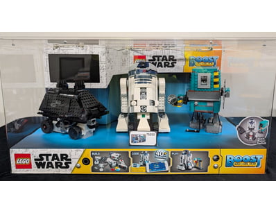 **UNRESERVED** LIFETIME COLLECTION OF LEGO PART... - Lot 117