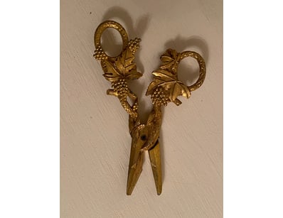 Antiques, Vintage & Interior Treasures (A1005) - Lot 838