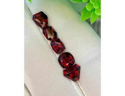 UNRESERVED Diamonds, Gemstones & Opals (A988) - Lot 553