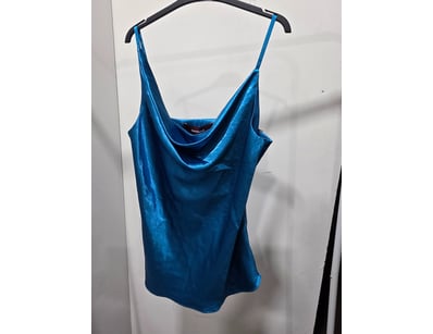 $1.2 Million Designer Fashion Retailer Liquidat... - Lot 233