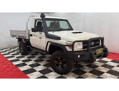 Passenger, Luxury & Commercial Vehicles Auction - Lot 200