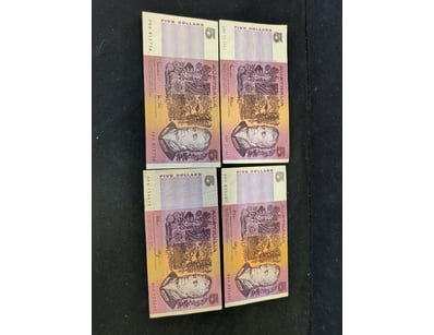 AUSTRALIAN PAPER FIVE-DOLLAR NOTE FEATURING THE PO...