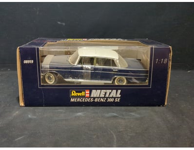 Model Car & Train Mania (A1000) - Lot 527