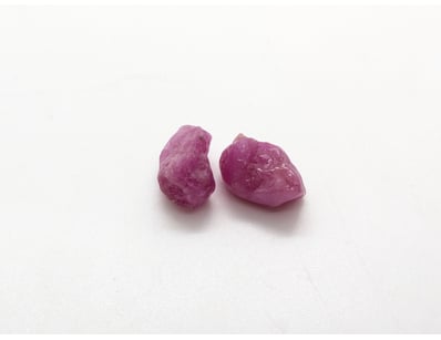 22.7CT ROUGH RUBY

655266+82


