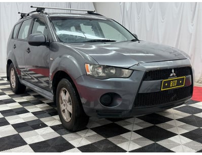 <b>2011 Mitsubishi Outlander ZH LS - Grey - 215,11...