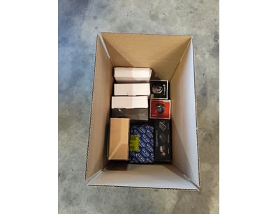 Lot containing security and lighting equipment inc...