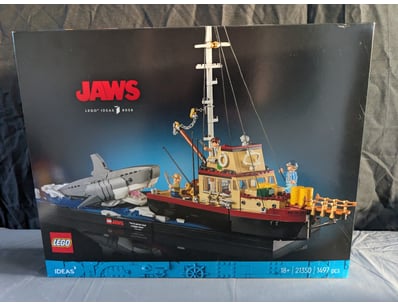 **UNRESERVED** LIFETIME COLLECTION OF LEGO PART... - Lot 238