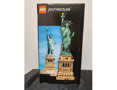 **UNRESERVED** COOKIE'S LIFETIME COLLECTION OF ... - Lot 504