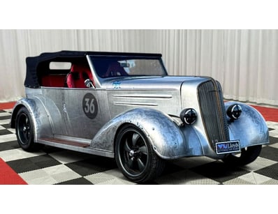 <b>1936 Chevrolet 4-Door Convertible - Grey - 3,05...