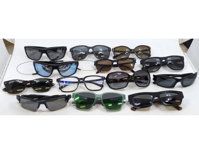 UNRESERVED Airport - Lost Property (A980) - Lot 138