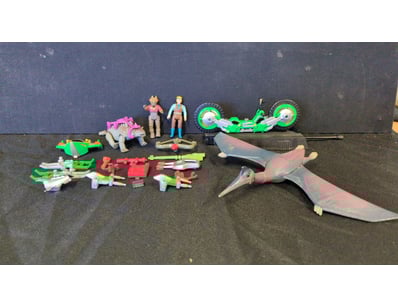 Antiques, Vintage & Interior Treasures  (A1005) - Lot 740