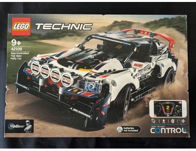 **UNRESERVED** LIFETIME COLLECTION OF LEGO PART... - Lot 311