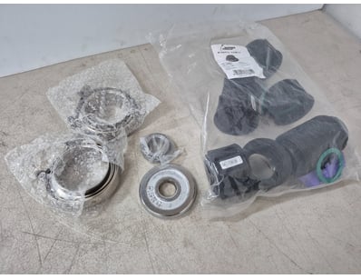 Unclaimed Freight (GCA1007) - Lot 386