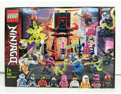 **UNRESERVED** LEGO Ninjago 71708 Gamer's Market s...