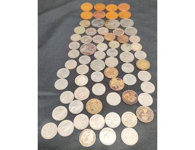 UNRESERVED Banknotes & Coins (A990) - Lot 557