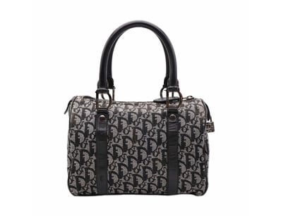 Designer Vault (A985) - Lot 7051