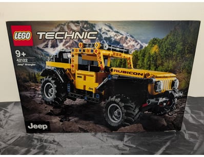 **UNRESERVED** LIFETIME COLLECTION OF LEGO PART... - Lot 348