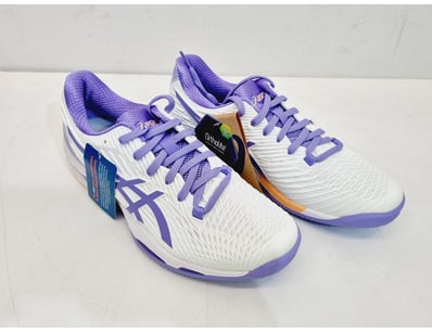 Major Brand Apparel & Footwear Liquidation Even... - Lot 241