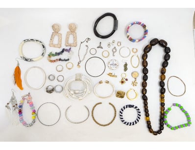 UNRESERVED Airport - Lost Property (A980) - Lot 466