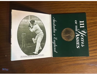 111 YEARS OF THE ASHES AUSTRALIA VS ENGLAND BOOKLE...
