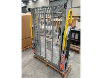 2010 Fixed Platform Wheelchair Lift

Rabbit Trap W...