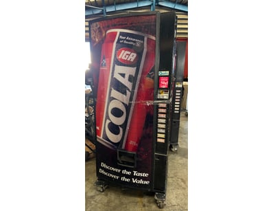 Soft drink Vending machine 

Note: working conditi...
