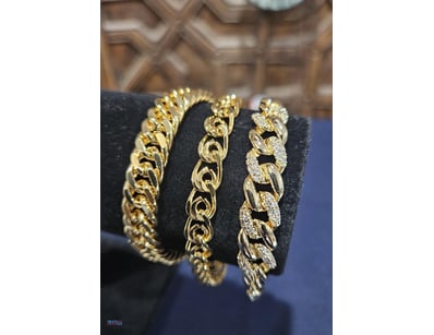 3XPCS GOLD PLATED BRACELETS  

Total Item Weight: ...