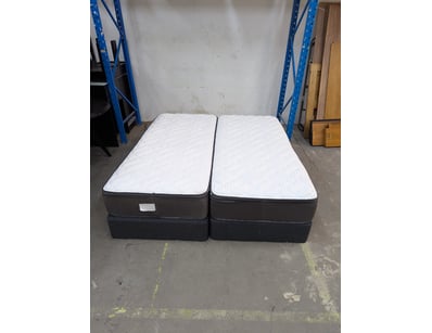 House & Homewares (A999) - Lot 1578